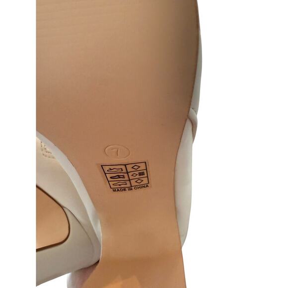 Lulu's Cream Ankle Boots - Picture 9 of 12